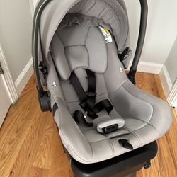 Nuna Pipa Lx Infant Car seat 