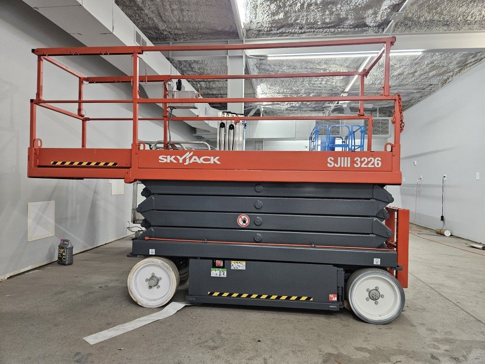 Skyjack Scissor Lift 3226