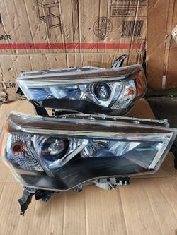 2022,2024 toyota 4runner pair of headlights