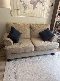 Free Couch in good condition