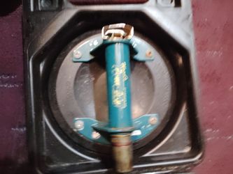 Wood Pour Grip Suction Cup Lifter