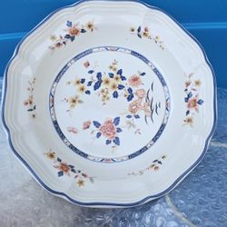Full set of dishes