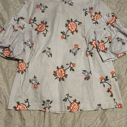 Size 8 Flowery H&M Top