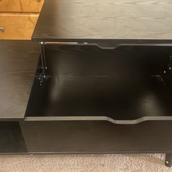 Lift-Top Coffee Table 