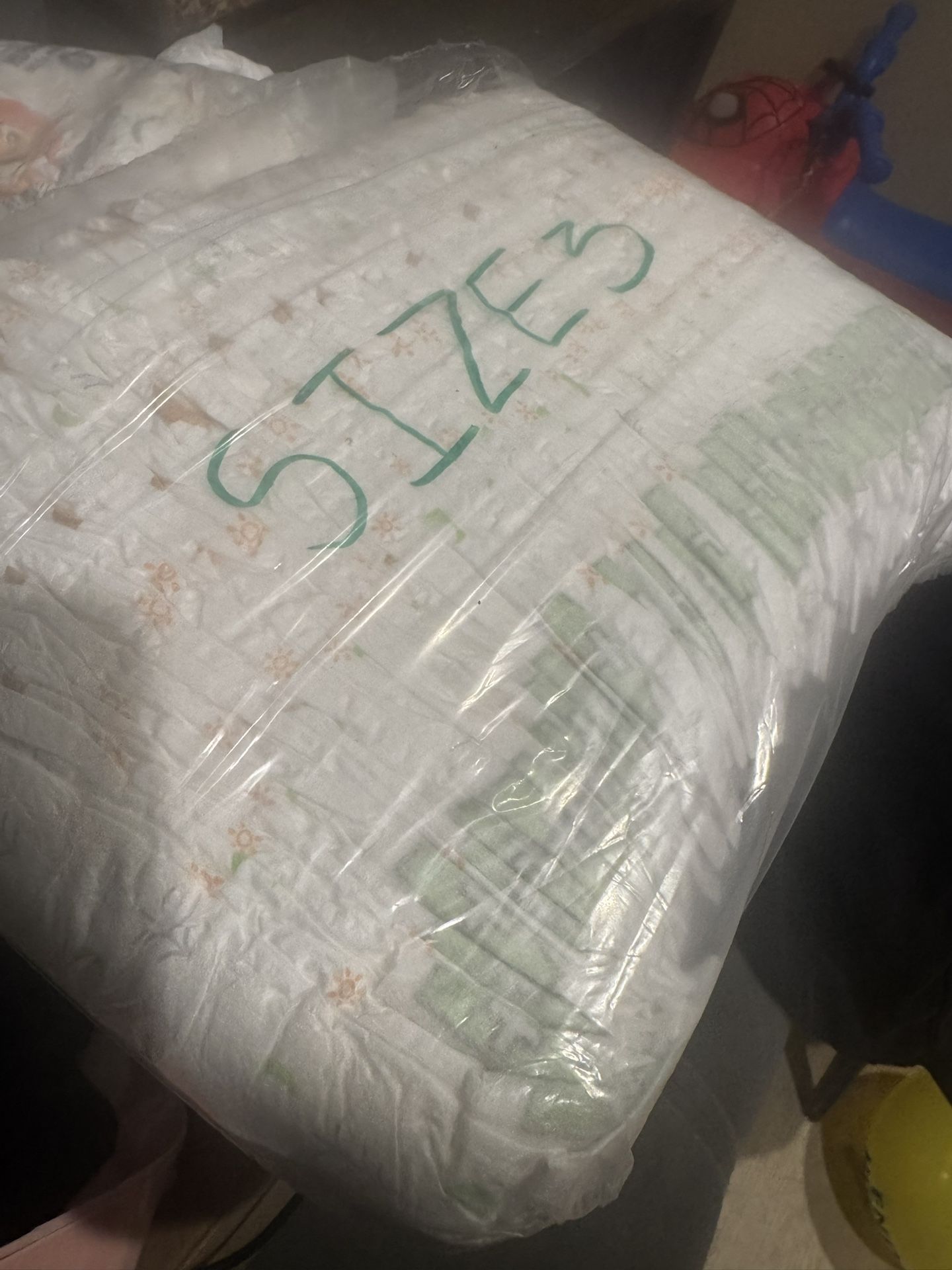 Size 3 Diapers, Kirkland Brand (35)