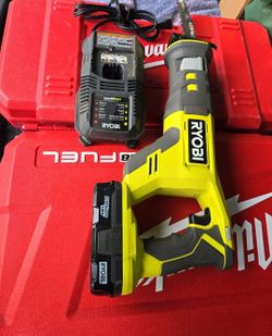 RYOBI 18V RECIPROCATING SAW WITH BATTERY AND CHARGER