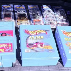 Hot Wheels Collection with Carrying Case 