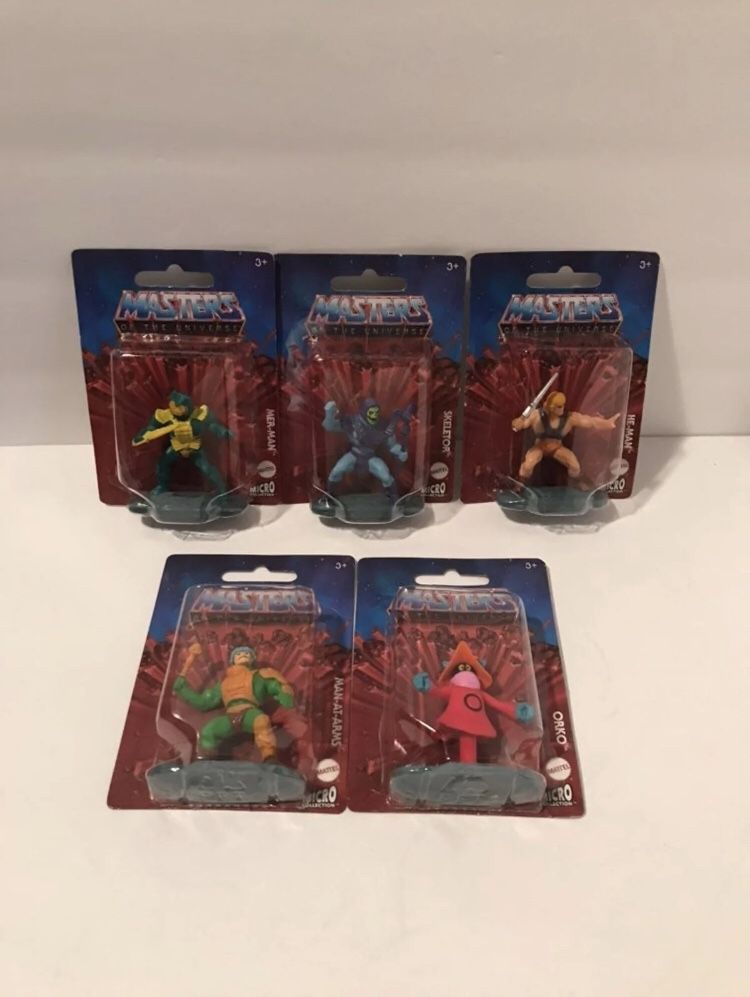 MASTERS OF THE UNIVERSE. 2” FIGURINES FROM MATTEL    OR YOU CAN USE THEM FOR A BIRTHDAY CAKE   1 - HE - MAN  2 - SKELETOR 3 - MER - MAN 4 - MAN - AT -