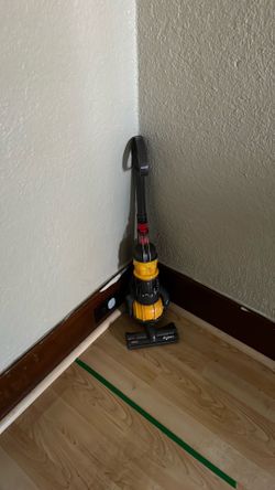 Dyson toddler vacuum toy