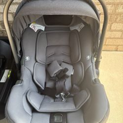 Nuna Pipa Infant Car Seat W/2 Bases