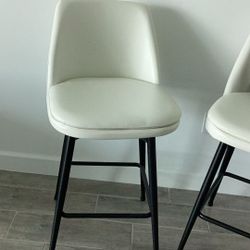 4 Swivel Counter Stools New Still In Box
