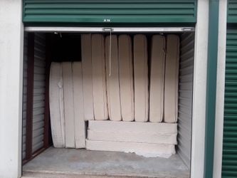 Queen pillow top mattress set $150