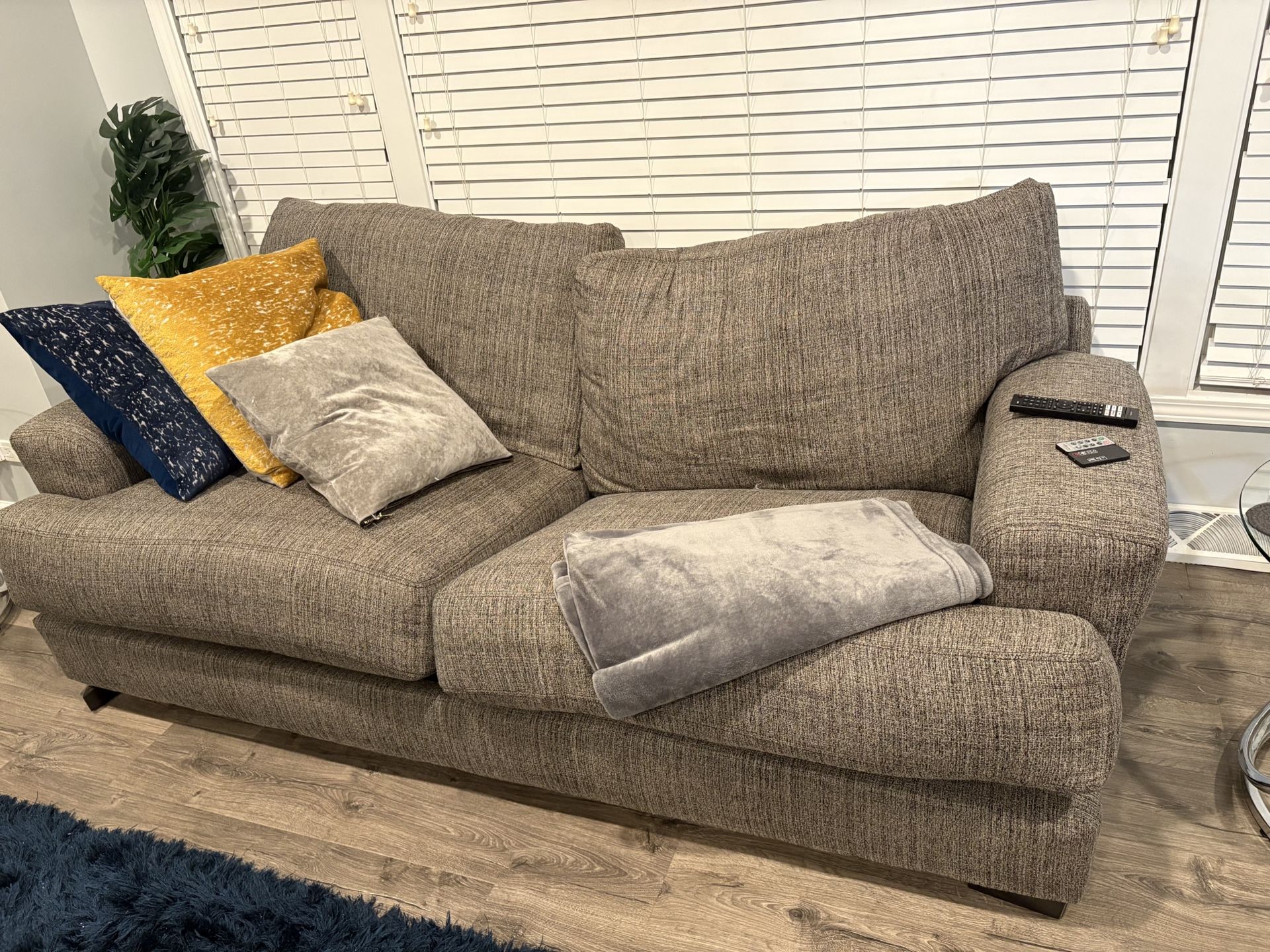 King Size Sofa And Couch