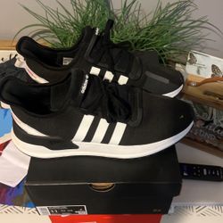 Adidas Shoes Size 11
