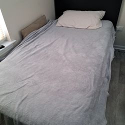 Twin Bed With Bed Frame 