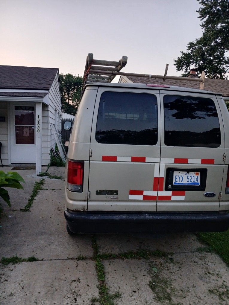 2007 E350 Van