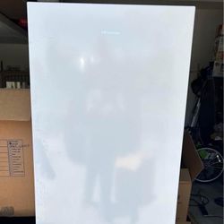 HISENSE GARAGE READY 13.6-cu ft UPRIGHT FREEZER/REFRIGERATOR