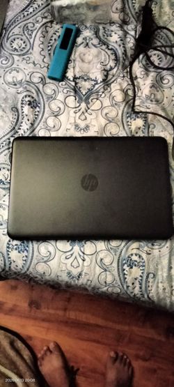 Selling HP laptop included two Logitech mouses