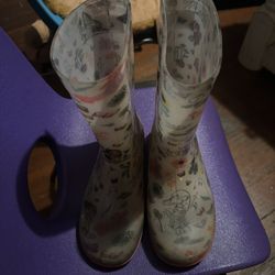 Kids Rain Boots Size 1 delivery 