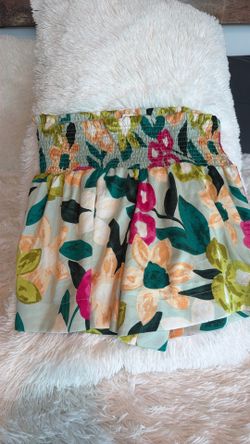 Girls skirt large