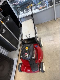 Toro lawn mower 22” self propelled lawnmower