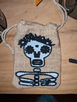 Sugar Skull 🍬💀 Day of the Dead 🍬💀 Dia de Los Muertos 🍬💀 Burlap Drawstring Candy 🍭🎁 Gift Bag From World Market 🌎 4" wide x 5 1/4" long
