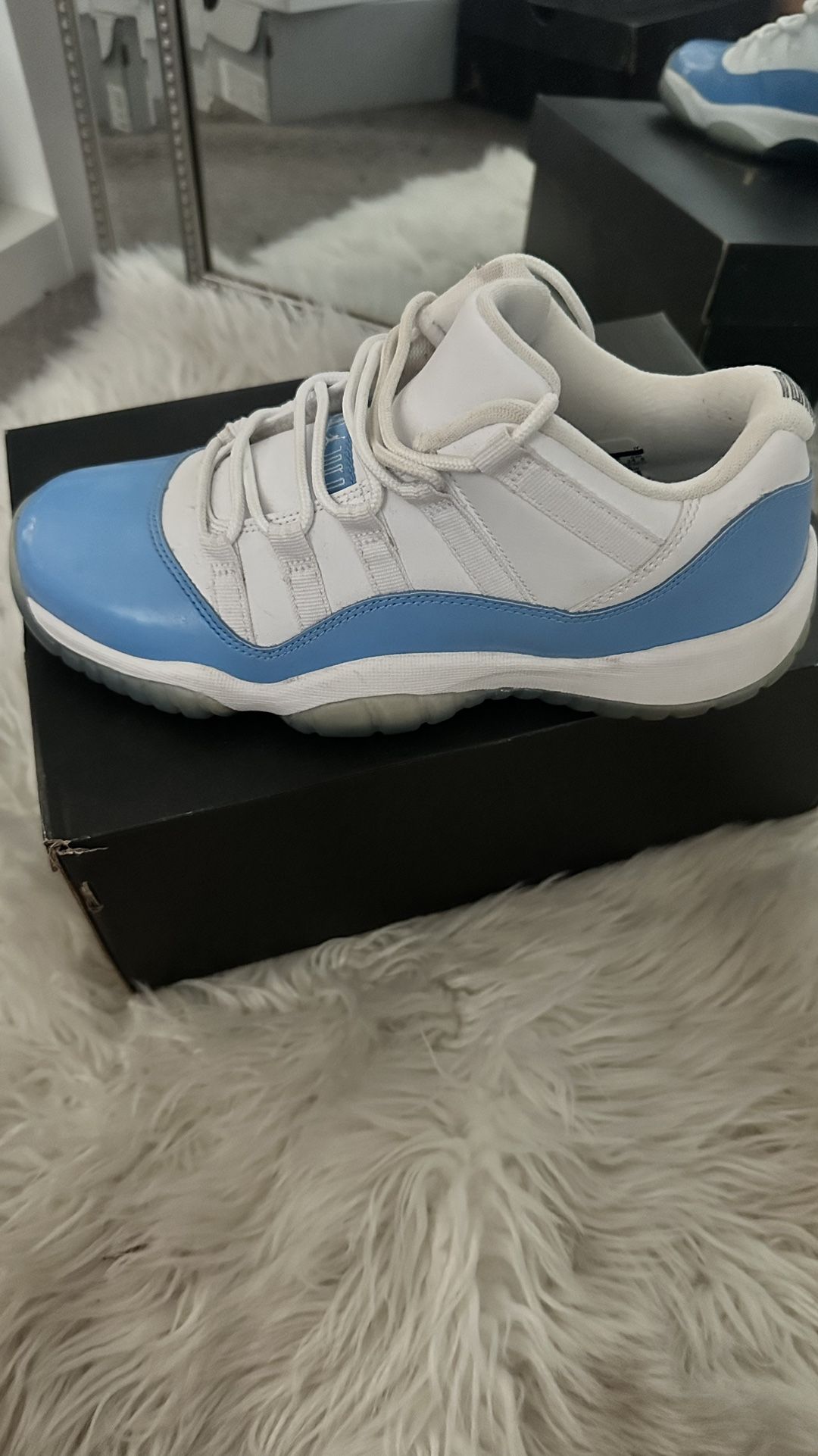 Air Jordan 11 Low “UNC”