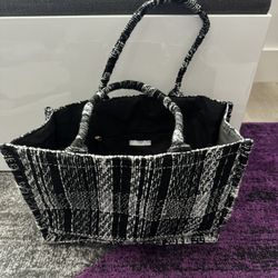 Women’s Tote Bag Medium Sized Bag $10