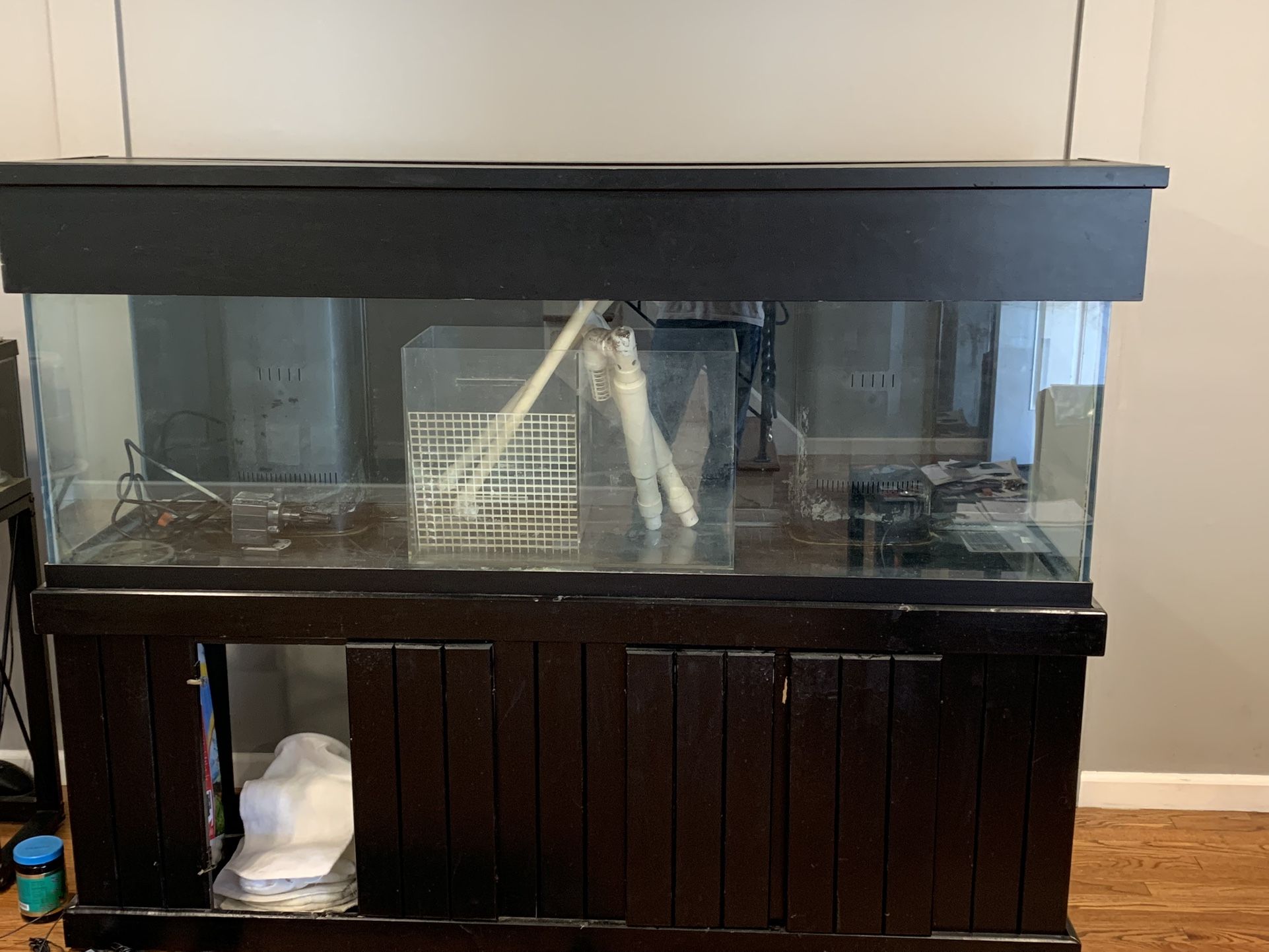 125 Gallon Fish Tank