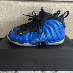 Nike Foamposite Size 6Y