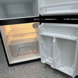 Whirlpool Mini fridge