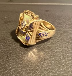 10 k yellow gold ring vintage class style size 9.5-10