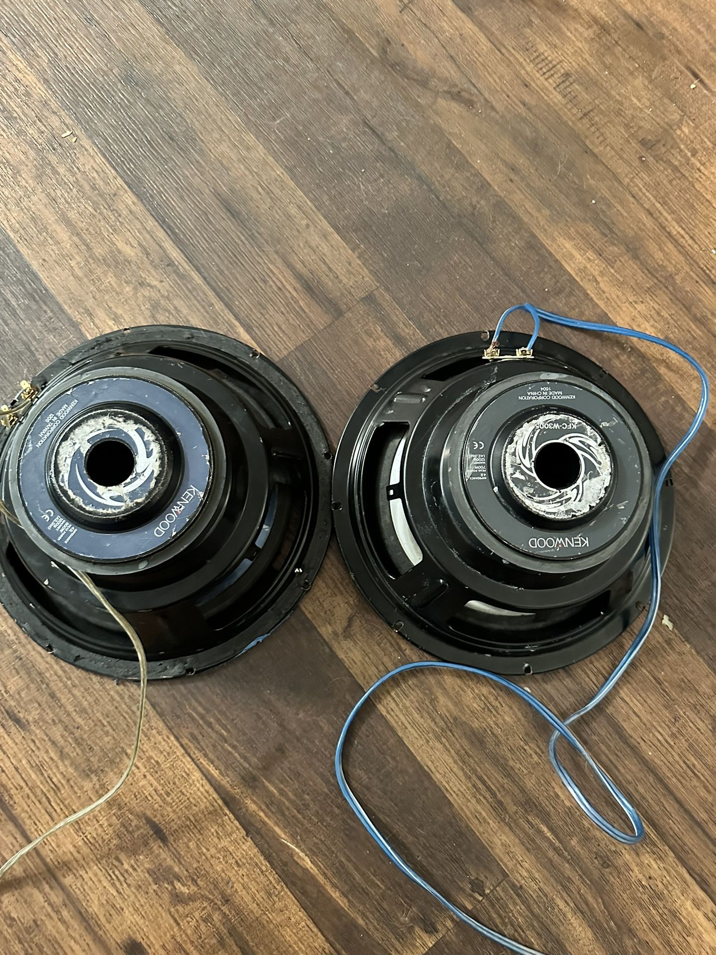 2 12s Kenwood Both Subwoofers Work 700 Watts Each for Sale in Austin