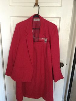 Karen Scott suit jacket and skirt size 14 but runs small