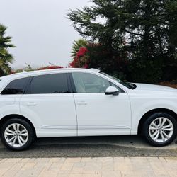 2019 Audi Q7 - Excellent Condition - Awesome family Car
