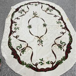 Lennox Oval Tablecloth
