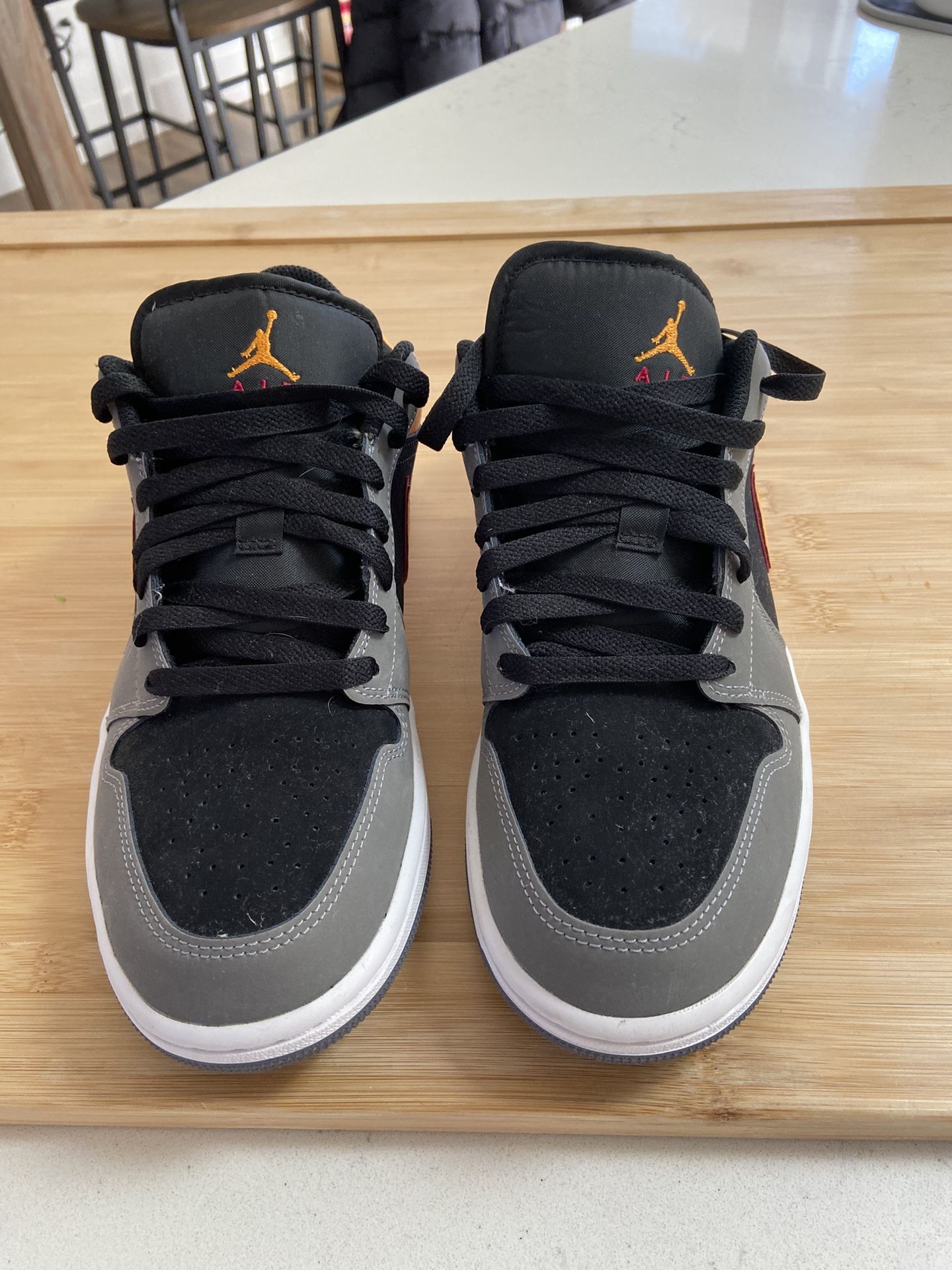 Jordan 1 Low SE Light Graphite Vivid Orange