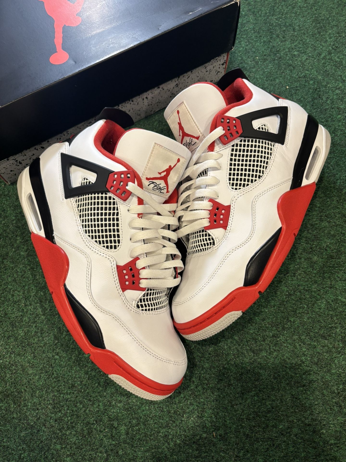 JORDAN 4 FIRE RED SIZE 13
