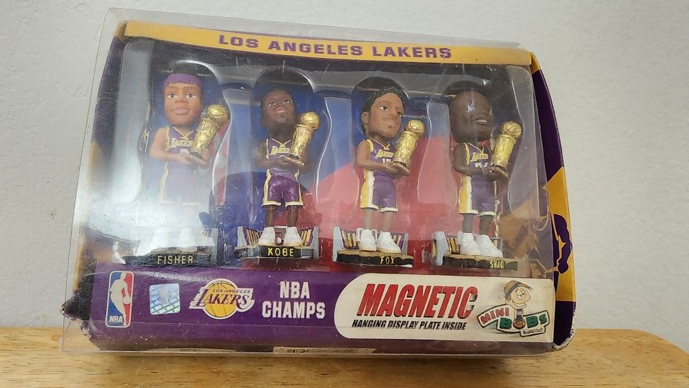 NBA CHAMPS LAKERS MINI BOBBLEHEAD 