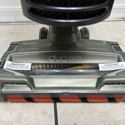 Shark Lift-Away DuoClean Vacuum