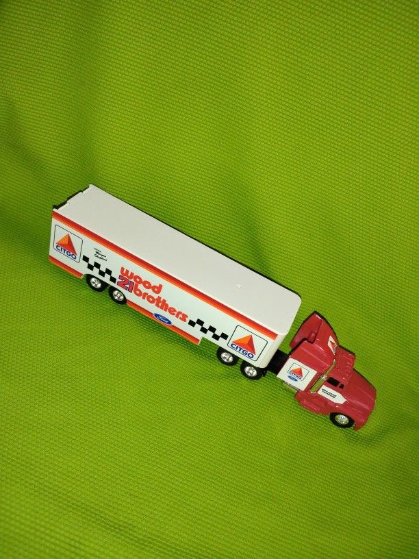 Like New Ford Citgo - Wood 21 Brothers Trailer Transporter