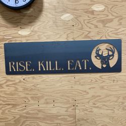 Metal Sign Hinting Deer Hunting Sign
