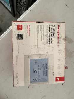 Honeywell Home VisionPRO 8000 Smart Thermostat (TH8321WF1001) - Wi-Fi