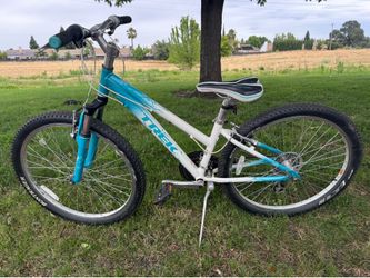 Trek Skye WSD Women’s Mountain Bike -Aqua/White  13”/33cm - Excellent Condition