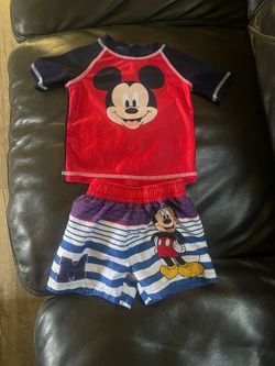 Mickey Mouse swim set