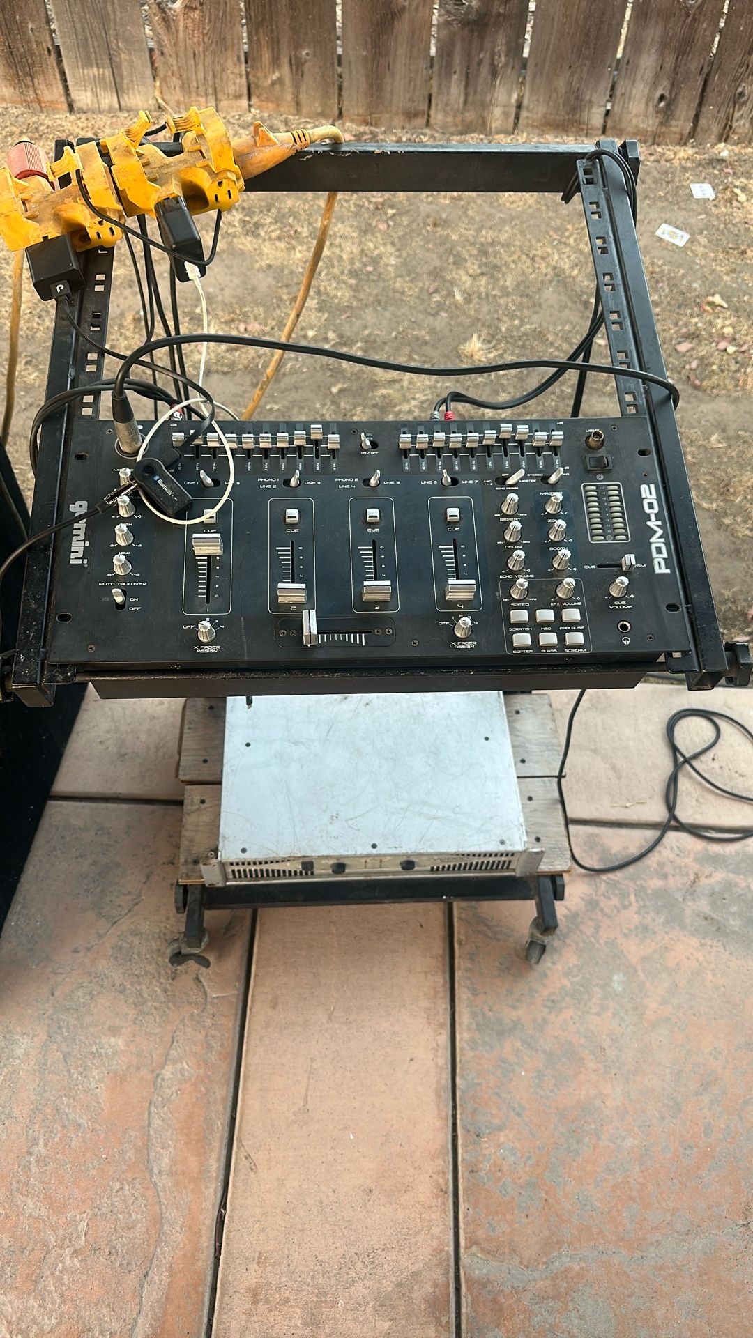I Have A Dj Set Super Super Loud 2. 15 Stan Speakers Two Double Fifteen Speakers Pairs. 18 sub big speaker.