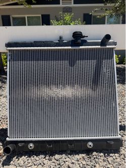 04-12 GMC Chevy Colorado/canyon V8 radiator