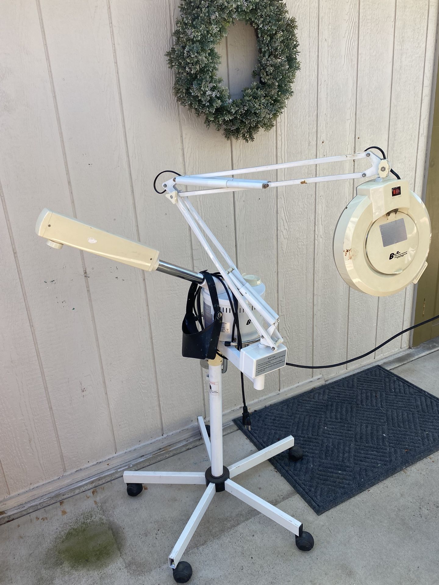 Facial Steamer with Magnifier Light