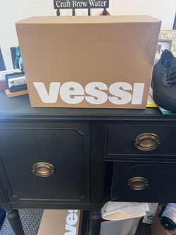 Vessi Weekend Classic Shoe