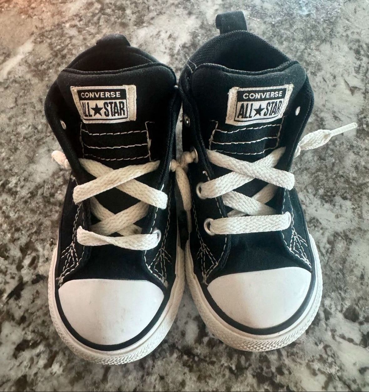 Toddler Converse Shoes Size 7